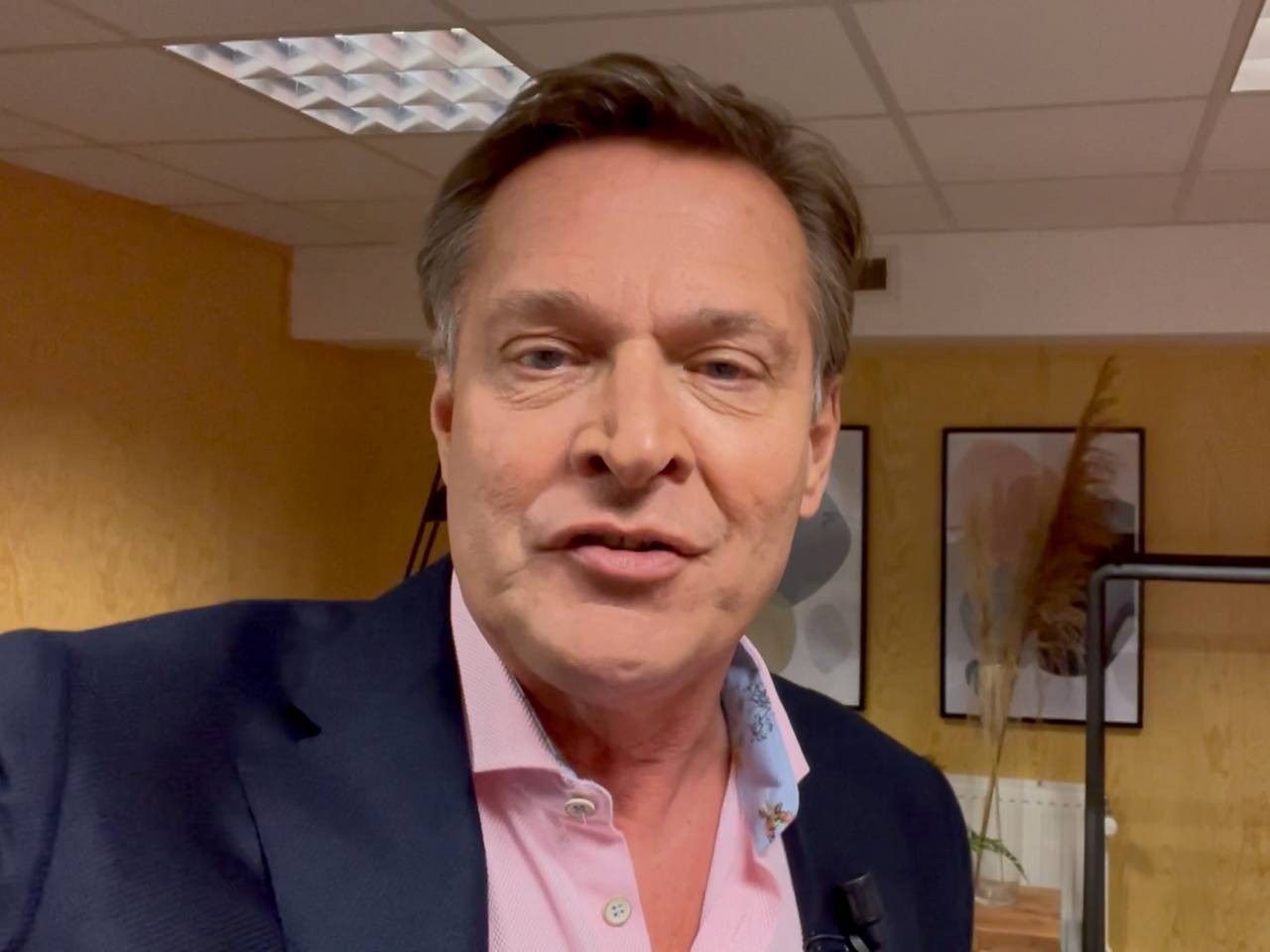 Albert Verlinde roept mensen op om ook de politiek in te gaan: 'je doet er toe'