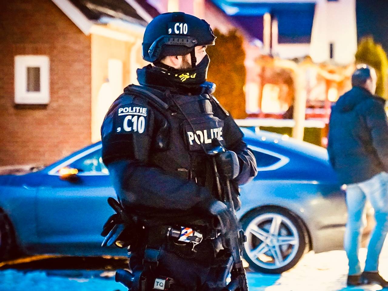 De politie arresteerde twee mensen.