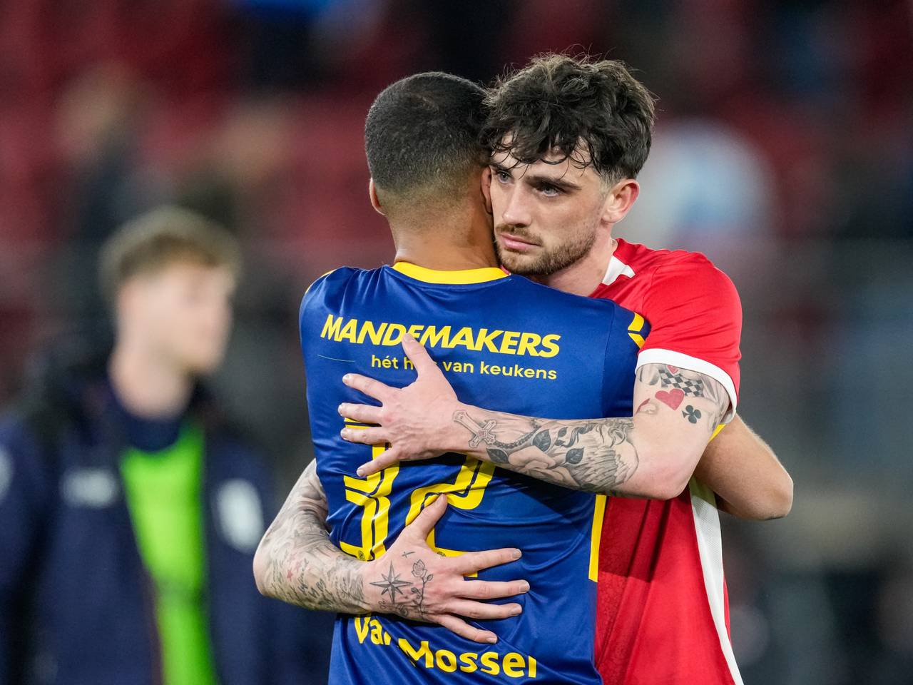 Een knuffel tussen Parrott en El Yaakoubi (Foto: Orangepictures).