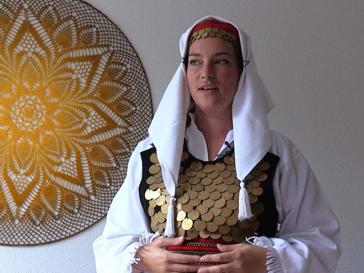 Efie Derksen uit Uden maakte een documentaire over de folklore in Bosnië. 