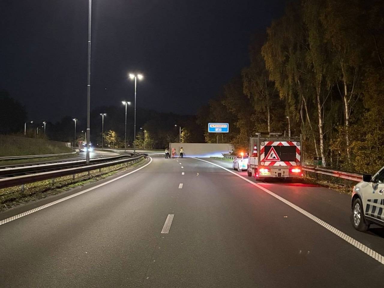 De A58 is bij Roosendaal in de richting van Breda voorlopig dicht (foto: Rijkswaterstaat).