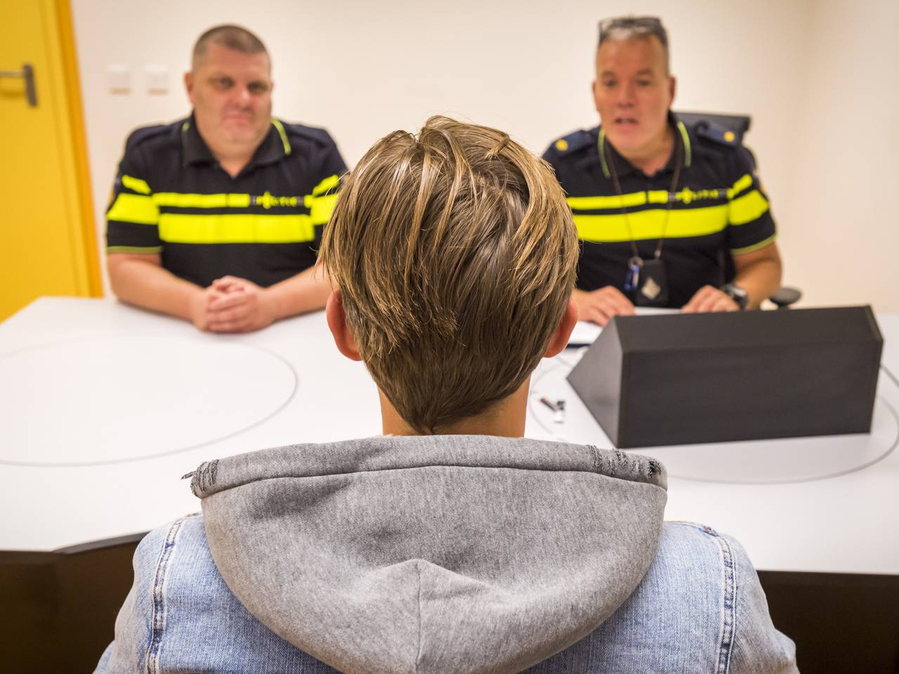 Een minderjarige wordt vaak uitgenodigd voor een verhoor (archieffoto: ANP).