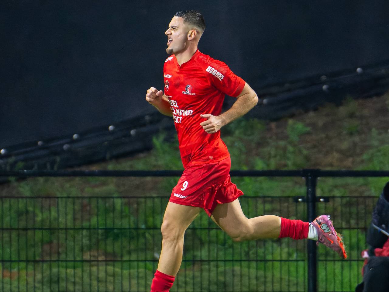 Labinot Bajrami (Helmond Sport): goed voor twee treffers (foto: OrangePictures).