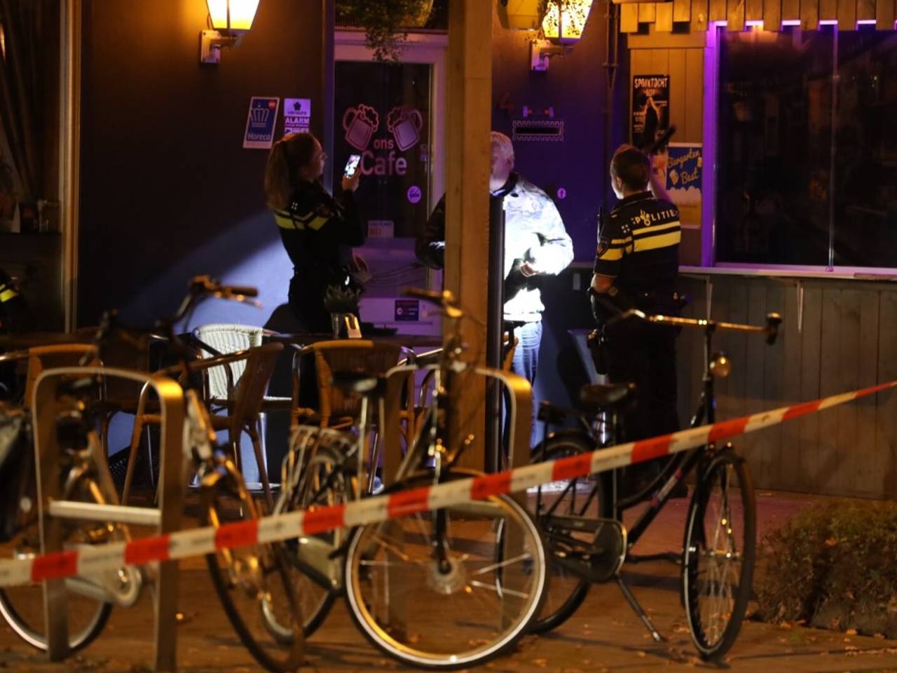 Politie-onderzoek na de vondst van Ad Bierens (foto: Sander van Gils/SQ Vision Mediaprodukties).