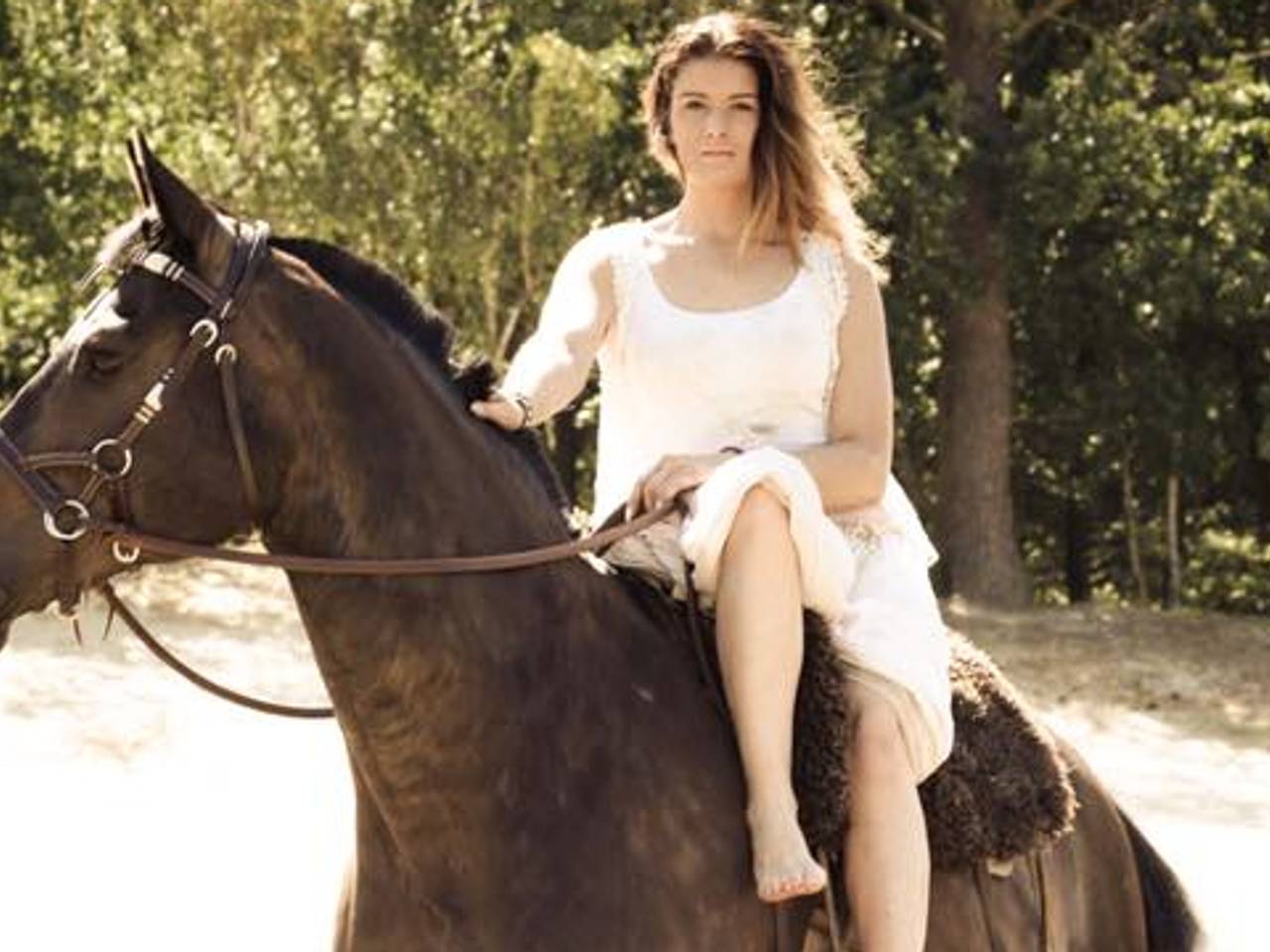 Zonder haar zadel zal Greetje de ritjes op Rigley voorlopig uit moeten stellen.