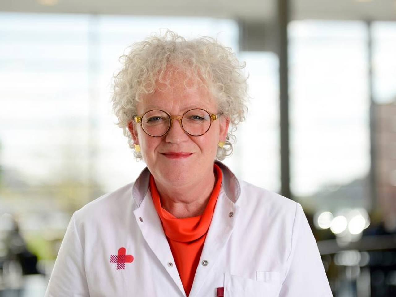 Gynaecoloog Mieke schrijft vierde boek.