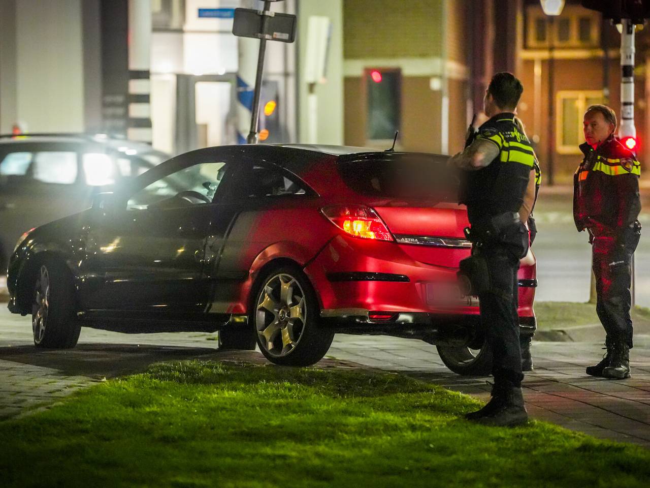 Op de Leenderweg kwam een eind aan de achtervolging (foto: SQ Vision).