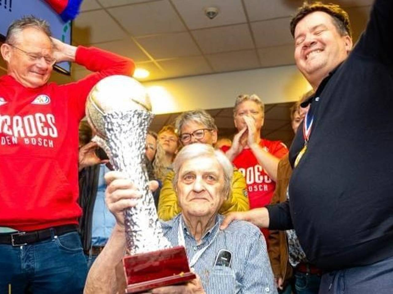 WEB_HUILENDE_BASKETBALFAN.Copy.01.transfer