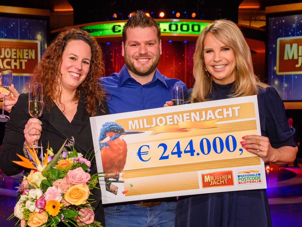 https://api.omroepbrabant.nl/img/f/$width$/$height$/0.5/0.5/bWVkaWEvcHJvZC80MjQ3ODA2LmpwZz9zdj0yMDE5LTA3LTA3JnN0PTIwMjAtMDEtMDFUMDAlM0EwMCUzQTAwWiZzZT0yMDQwLTAxLTAxVDAwJTNBMDAlM0EwMFomc3I9YiZzcD1yJnNpZz0zYmNyZUtvN1ZZTlRvRGFuVkplenhlYlh5NHhKWTdBQVhtJTJCMDVGZDJOJTJGYyUzRA==