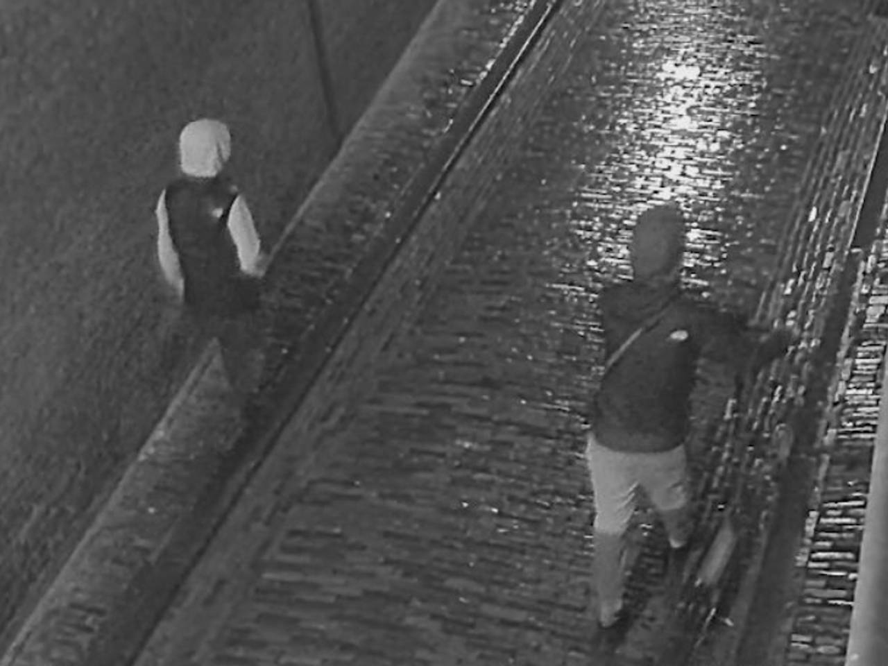 Jongen (16) mishandeld en beroofd van zijn telefoon, jas en schoenen