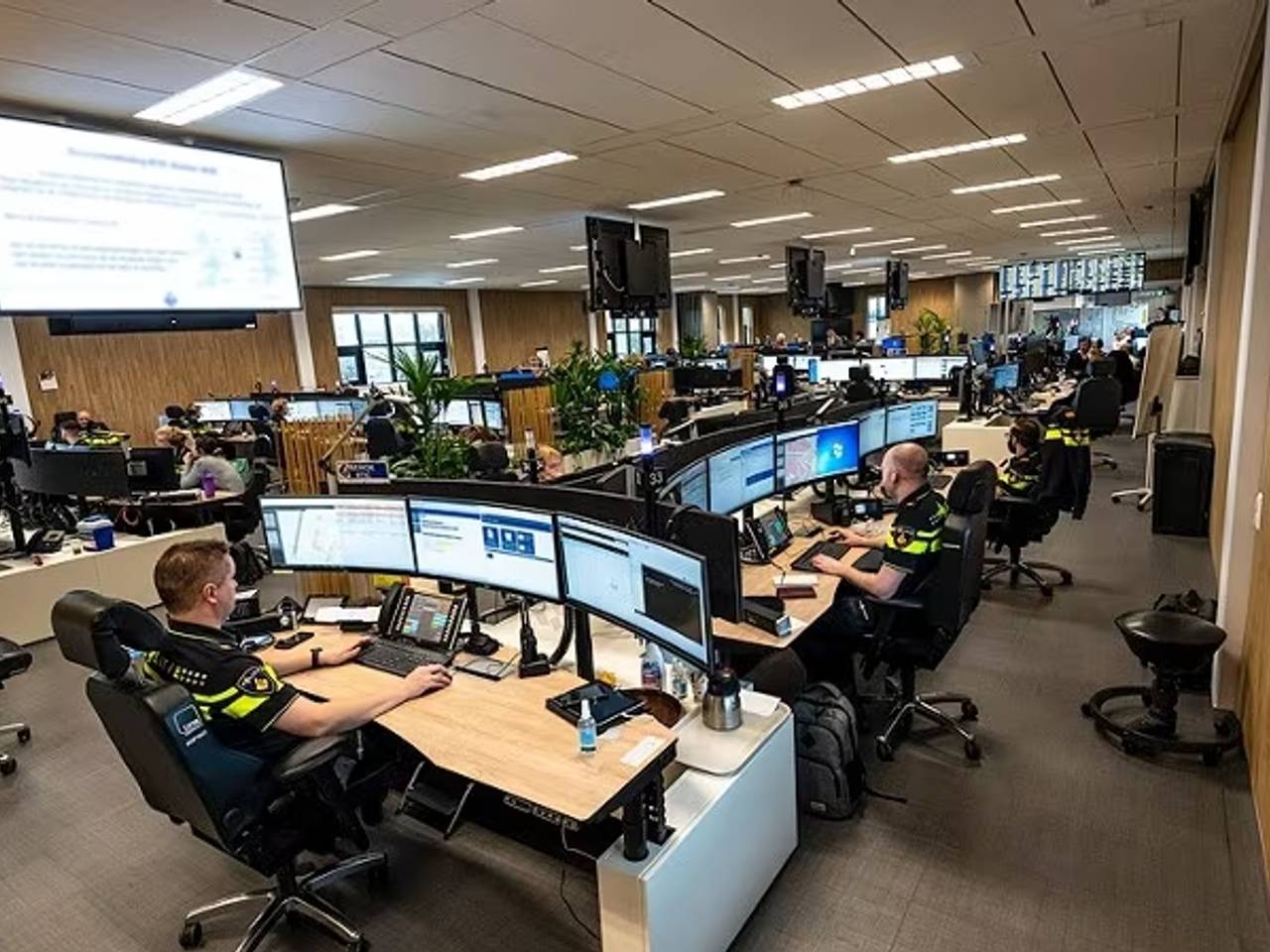 https://api.omroepbrabant.nl/img/f/$width$/$height$/0.5/0.5/bWVkaWEvcHJvZC80MzYzNjMzLmpwZz9zdj0yMDE5LTA3LTA3JnN0PTIwMjAtMDEtMDFUMDAlM0EwMCUzQTAwWiZzZT0yMDQwLTAxLTAxVDAwJTNBMDAlM0EwMFomc3I9YiZzcD1yJnNpZz1QS3Qza0d1dWo5UmdyT0JBQ0xCU0laT0JyZVNMdjBaSmVZcHkxeWN4NEZvJTNE