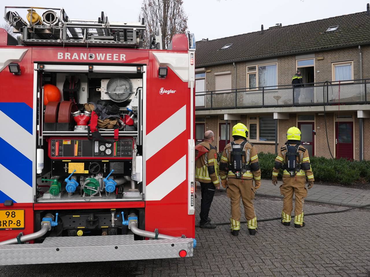 Doorgedraaide buurman sticht brand in zijn eigen appartement