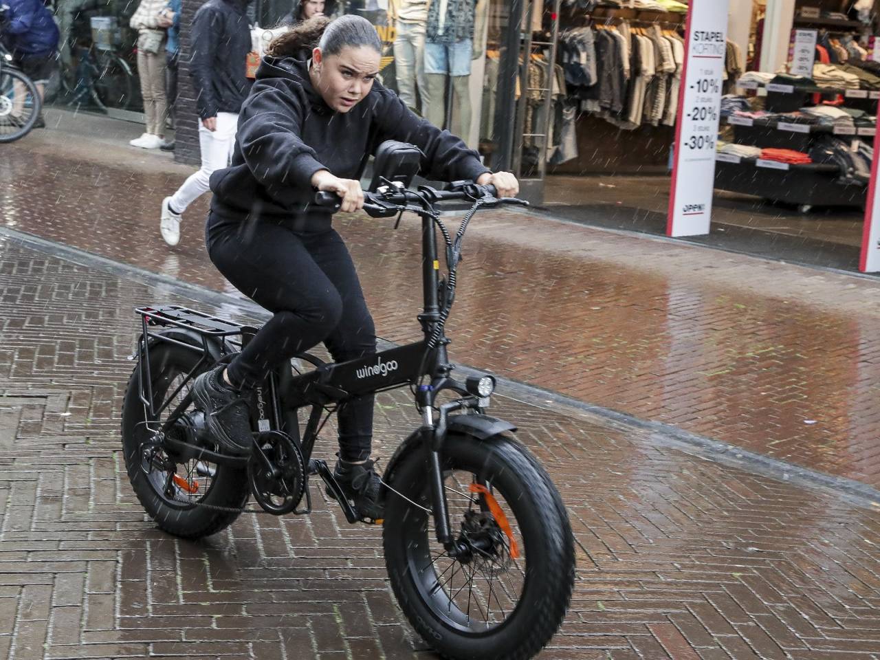 https://api.omroepbrabant.nl/img/f/$width$/$height$/0.5/0.5/bWVkaWEvcHJvZC80NDg1NjUxLmpwZz9zdj0yMDE5LTA3LTA3JnN0PTIwMjAtMDEtMDFUMDAlM0EwMCUzQTAwWiZzZT0yMDQwLTAxLTAxVDAwJTNBMDAlM0EwMFomc3I9YiZzcD1yJnNpZz1oZDUlMkY1ME4lMkJ3dDlvR0hhMWxnYlRTOVFBb2QlMkY3TUxVdG5jT0w3bnNPVWdBJTNE