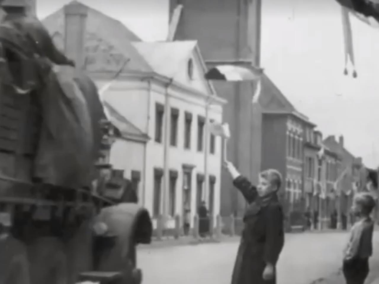 Canadese bevrijders trekken Putte binnen (foto: archief)