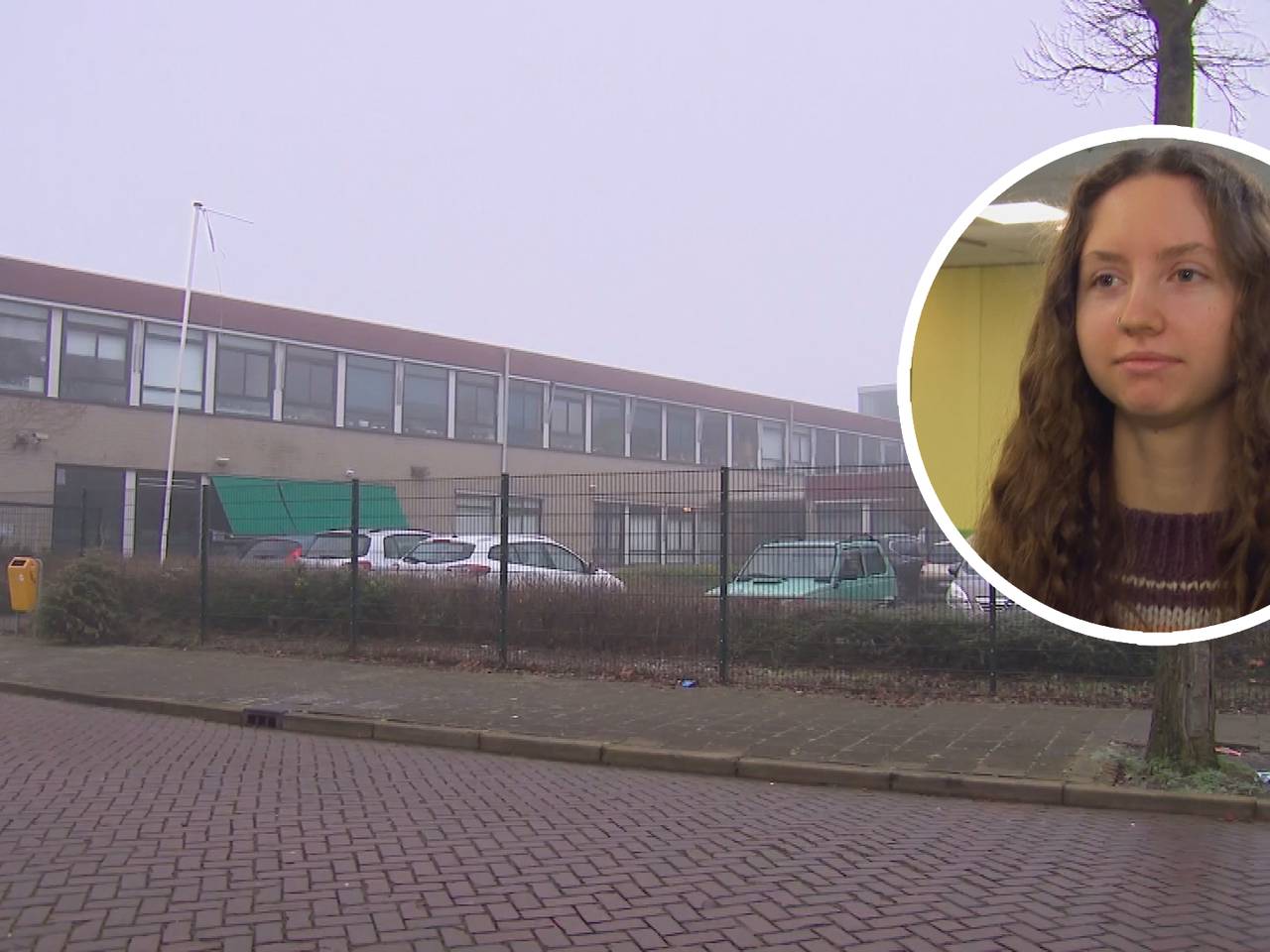 Oekraïnsche studente Yaroslavna Zahiruiko verblijft met haar moeder en hond op een klein kamertje in de school (foto: Omroep Brabant)