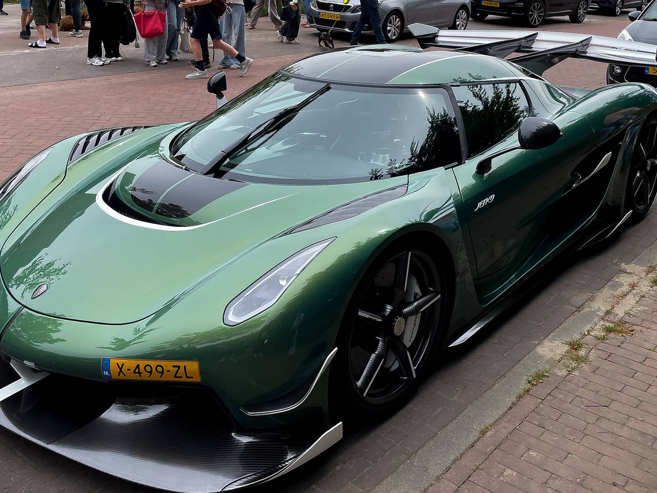 De donkergroene parel voor Siebs school (foto: Sieb Robertz).