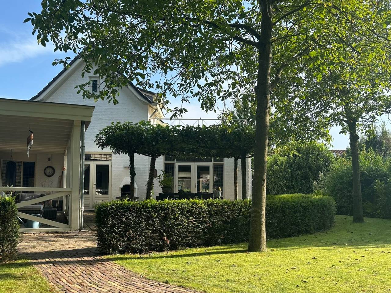 Het huis heeft een tuin van 950 vierkante meter (foto: Appels Makelaardij).