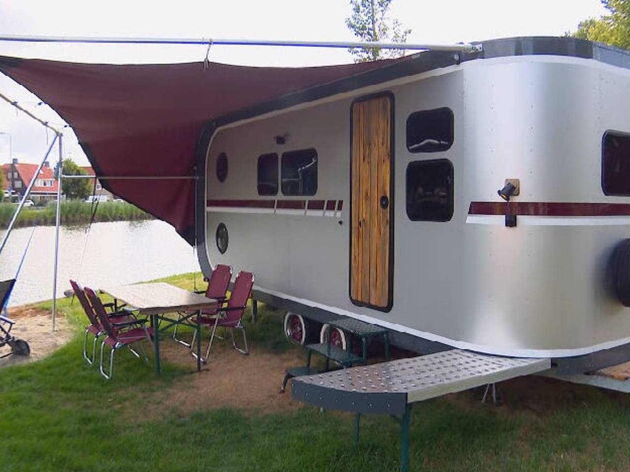 Een van de bijzondere verblijven op de stadscamping (Foto: Omroep Brabant).