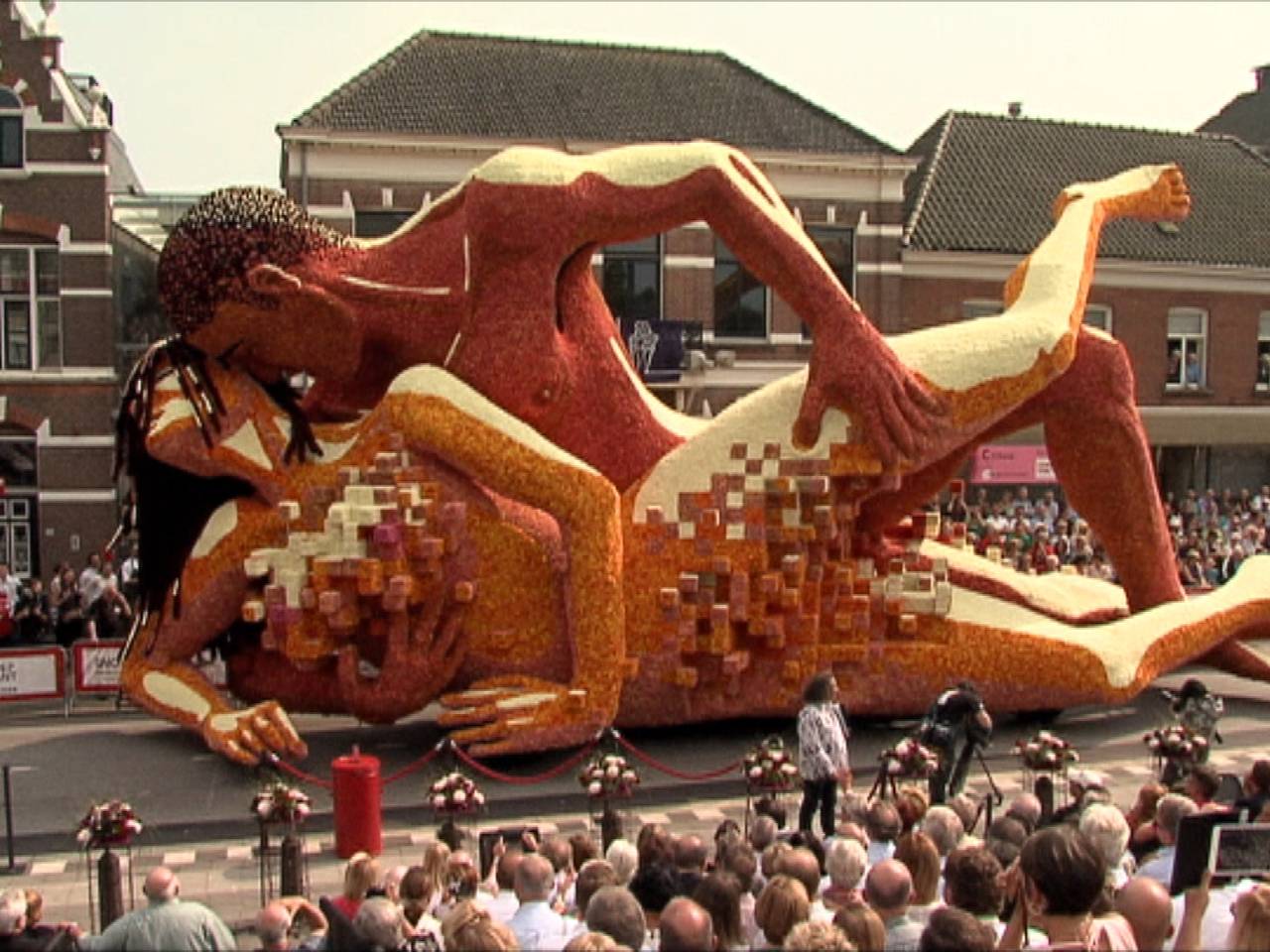De censuurwagen deed in 2014 mee aan Corso Zundert (foto: Omroep Brabant)