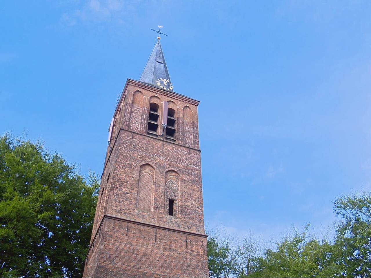https://api.omroepbrabant.nl/img/f/$width$/$height$/0.5/0.5/bWVkaWEvcHJvZC80NzQ3ODYwLmpwZz9zdj0yMDE5LTA3LTA3JnN0PTIwMjAtMDEtMDFUMDAlM0EwMCUzQTAwWiZzZT0yMDQwLTAxLTAxVDAwJTNBMDAlM0EwMFomc3I9YiZzcD1yJnNpZz1xa21EVEQySHFGQklHbXhhYnlpZW9jczJTbHp0VkI4bkdmd09LSHlZa3p3JTNE