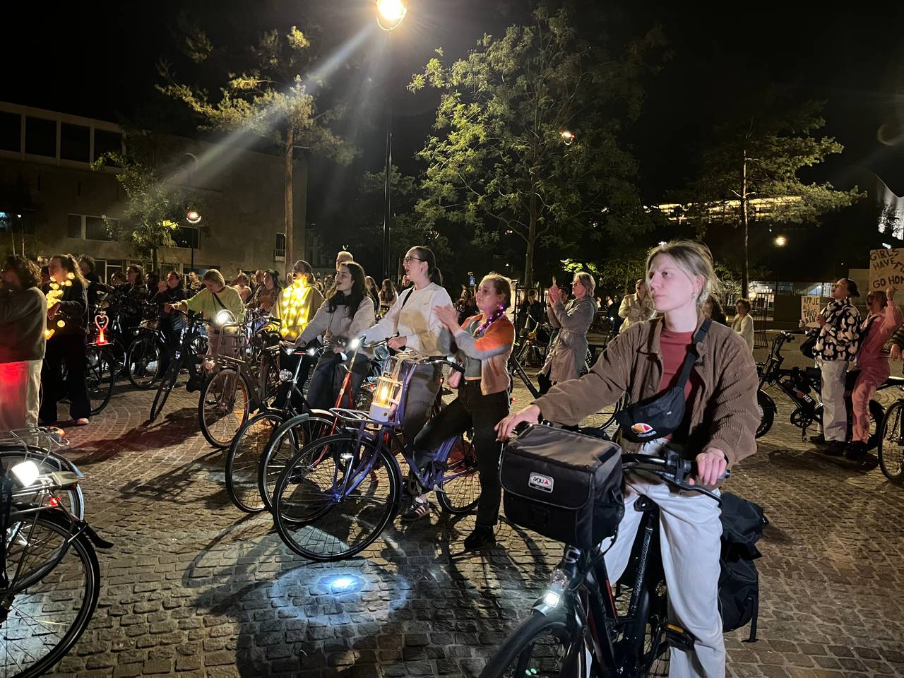 Beelden van de fietstocht in Tilburg, dus niet in Eindhoven (foto: Floortje Steigenga).