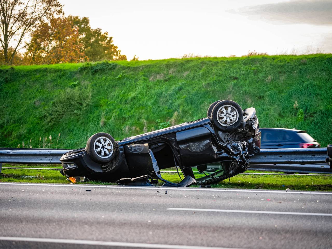 Meerdere auto's botsen op de A50, ongeluk zorgt voor forse vertraging