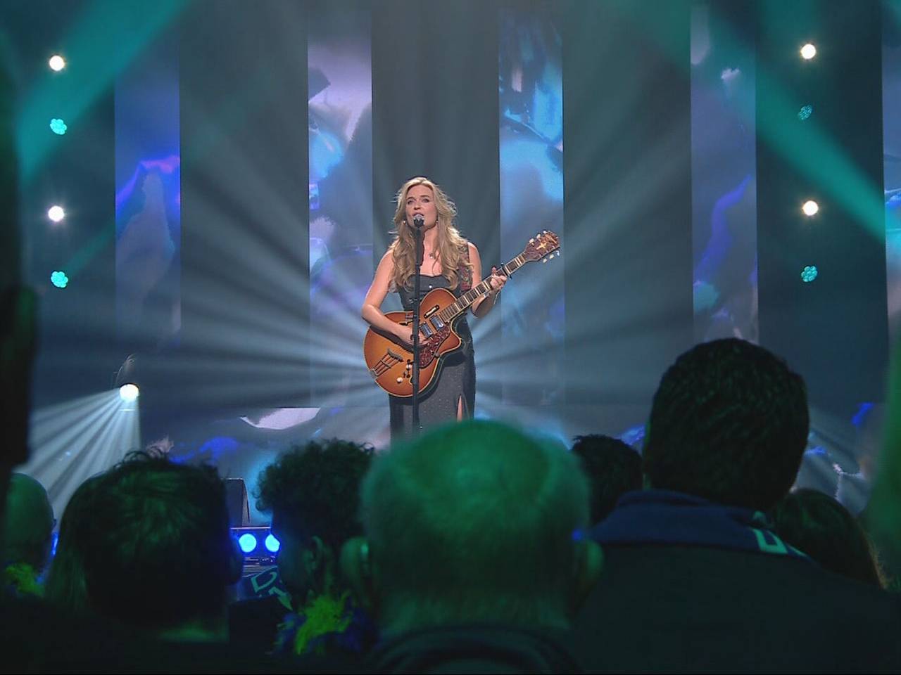 Rosa is tweede geworden bij het Regio Songfestival.