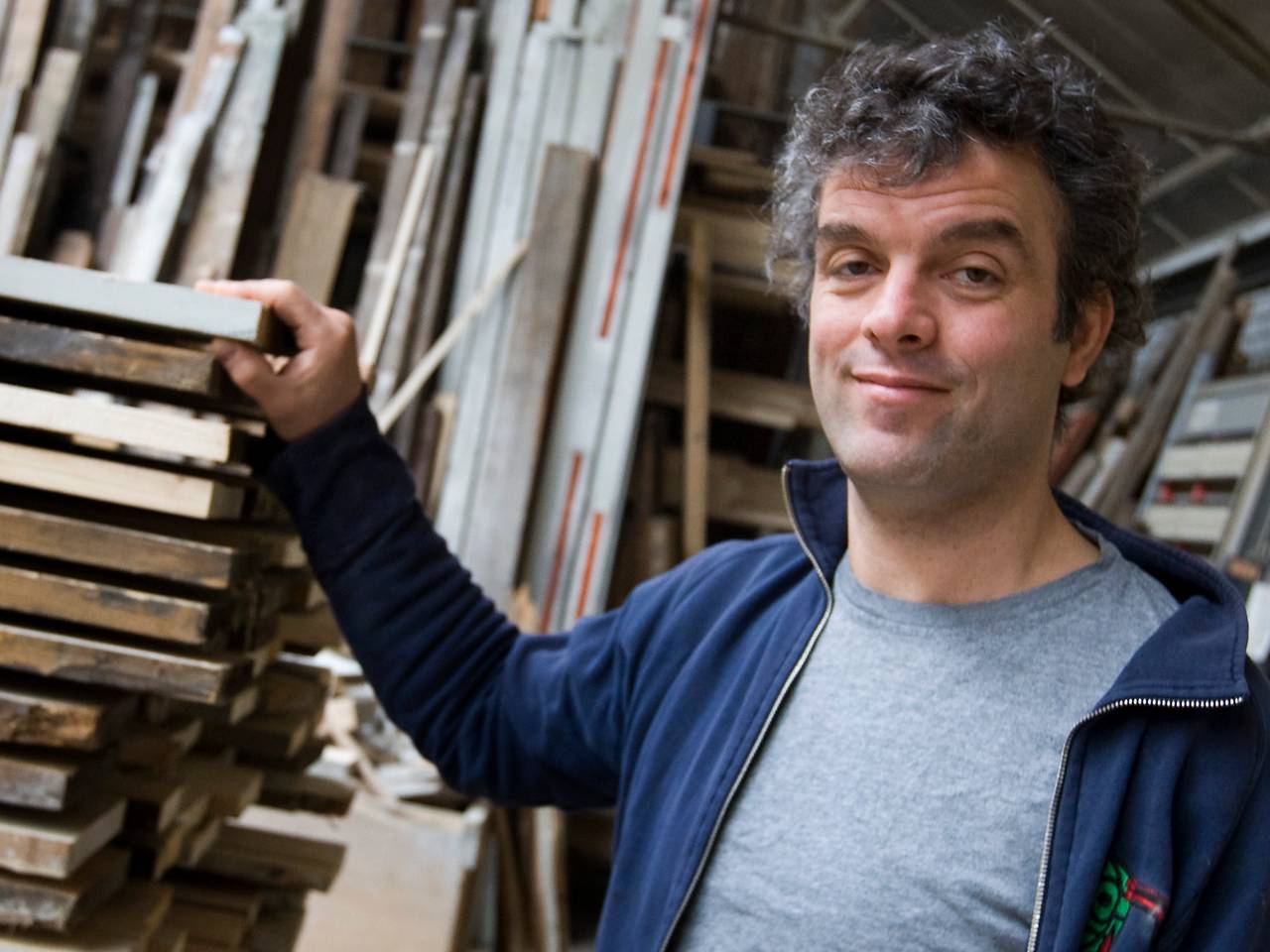 Eerste foto's van meubels van Piet Hein Eek voor Ikea