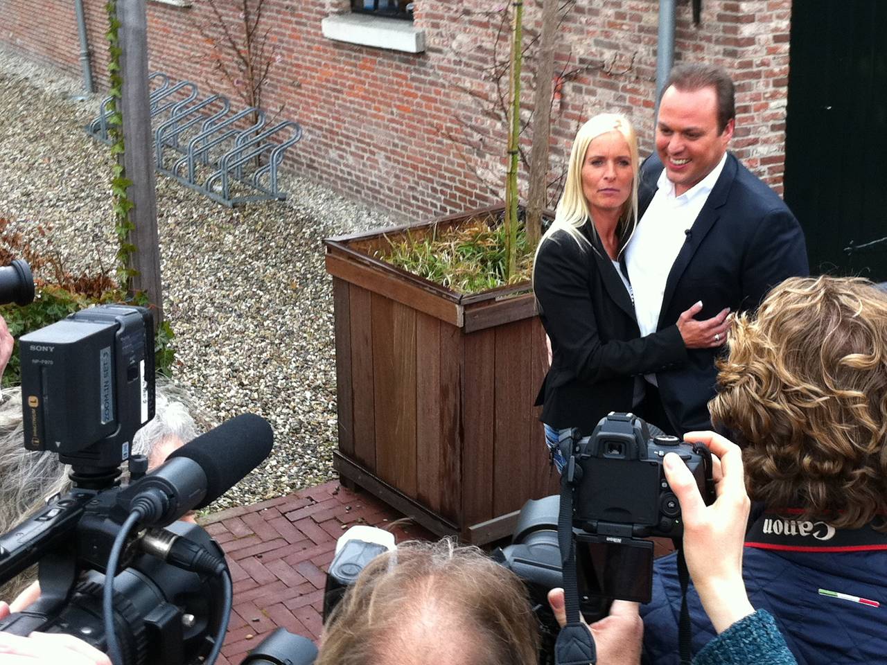 Mariska Bauer zwemt voor overleden tante van Frans.