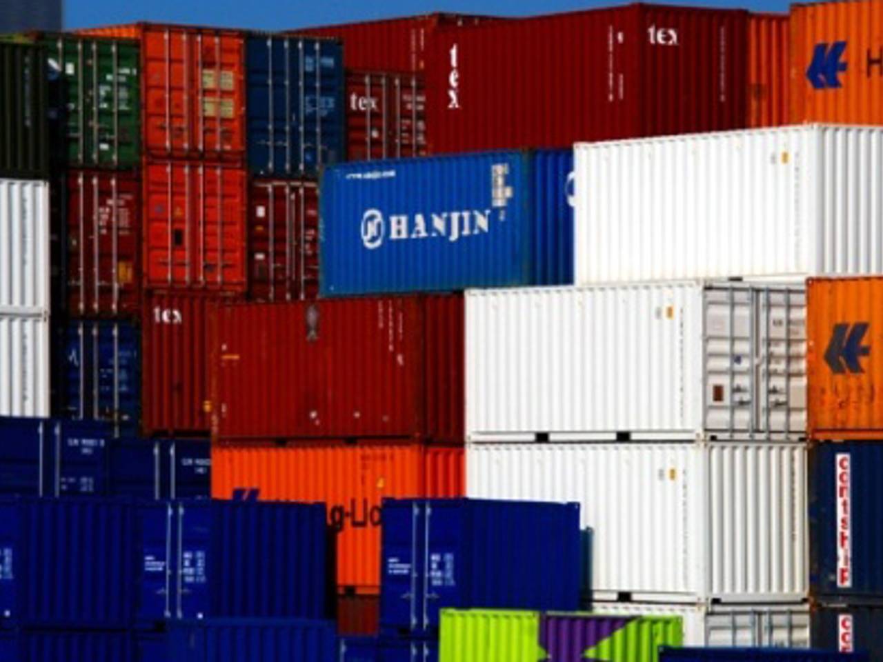 Zeecontainers, vaak 'misbruikt' voor cokesmokkel (foto: archief) 