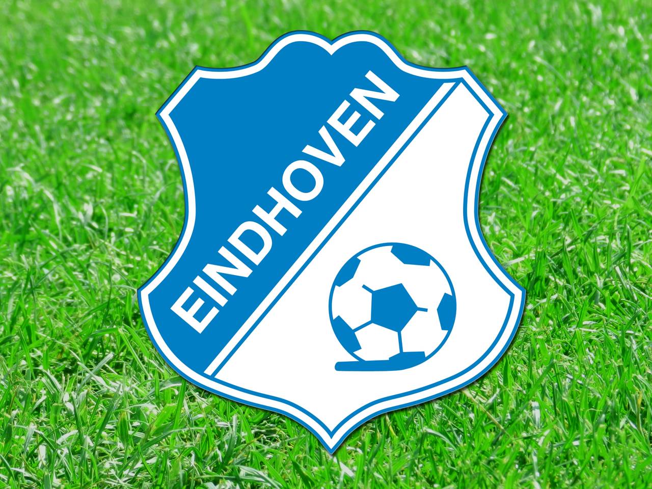 Spits Anthony van den Hurk (FC Eindhoven) blij met prestaties club