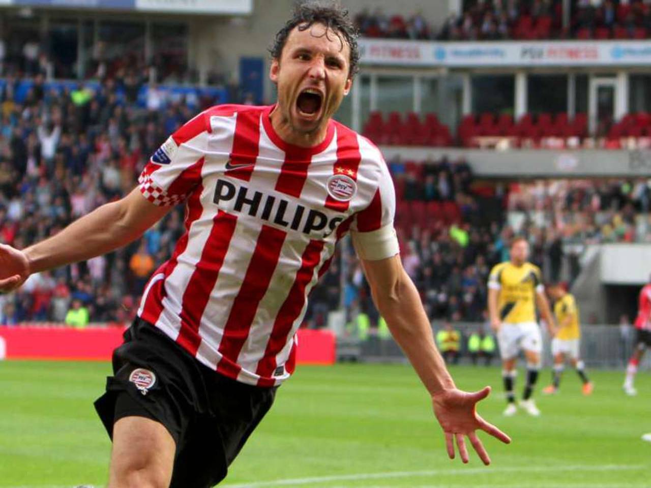 Mark van Bommel in het shirt van PSV (foto: ANP).