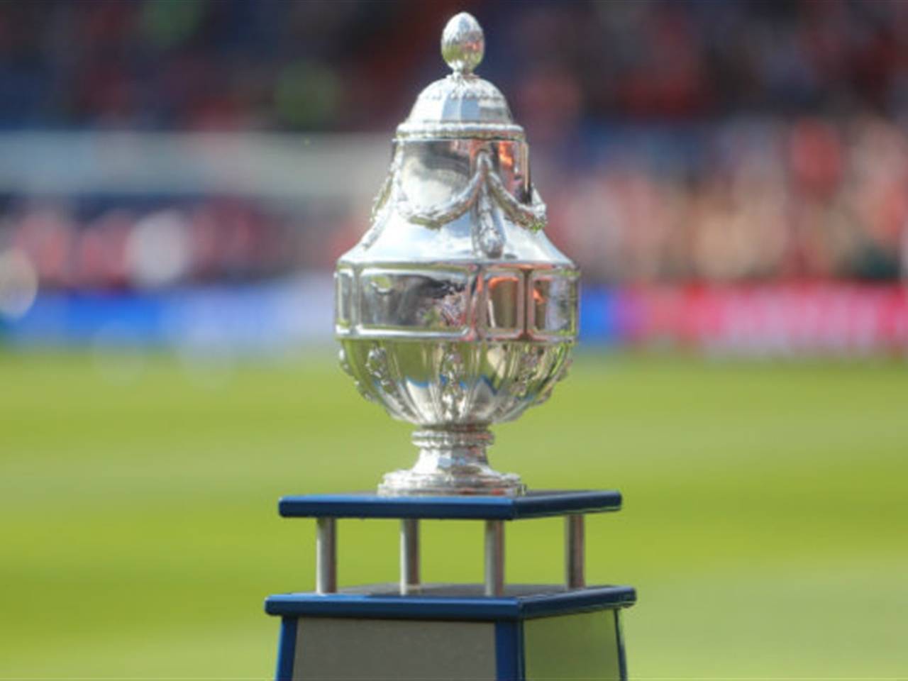 Om deze beker draait het straks. Archieffoto