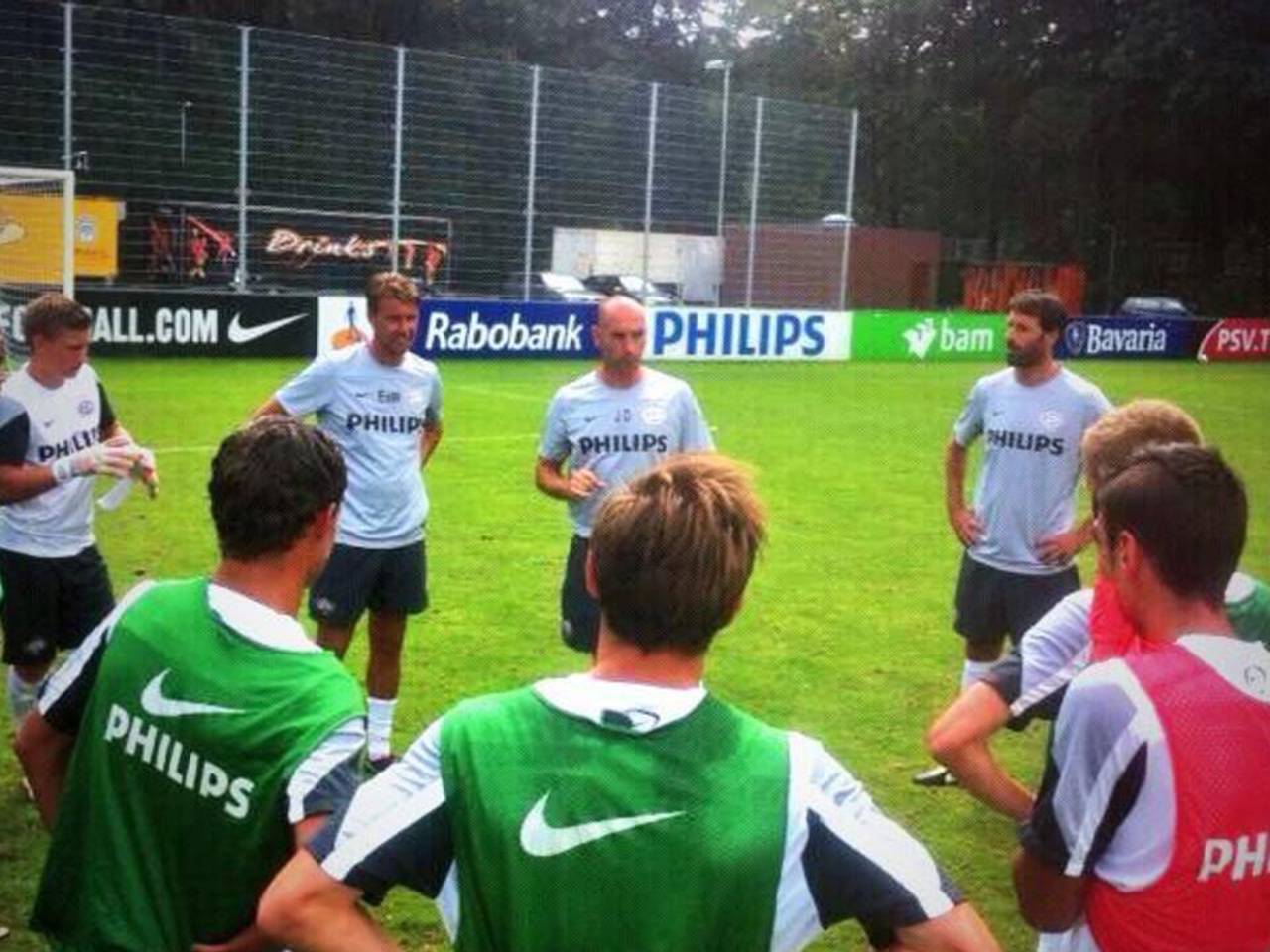 Ruud van Nistelrooy terug bij PSV (foto: PSV Media/Twitter)