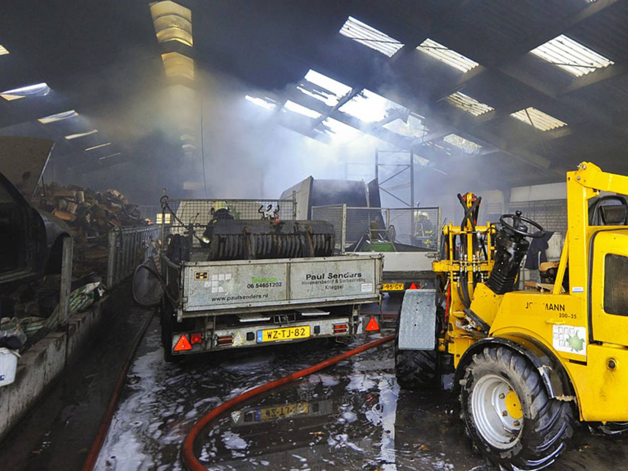 Brand in de schuur was snel onder controle (foto: SQ Vision - Rico Vogels). 