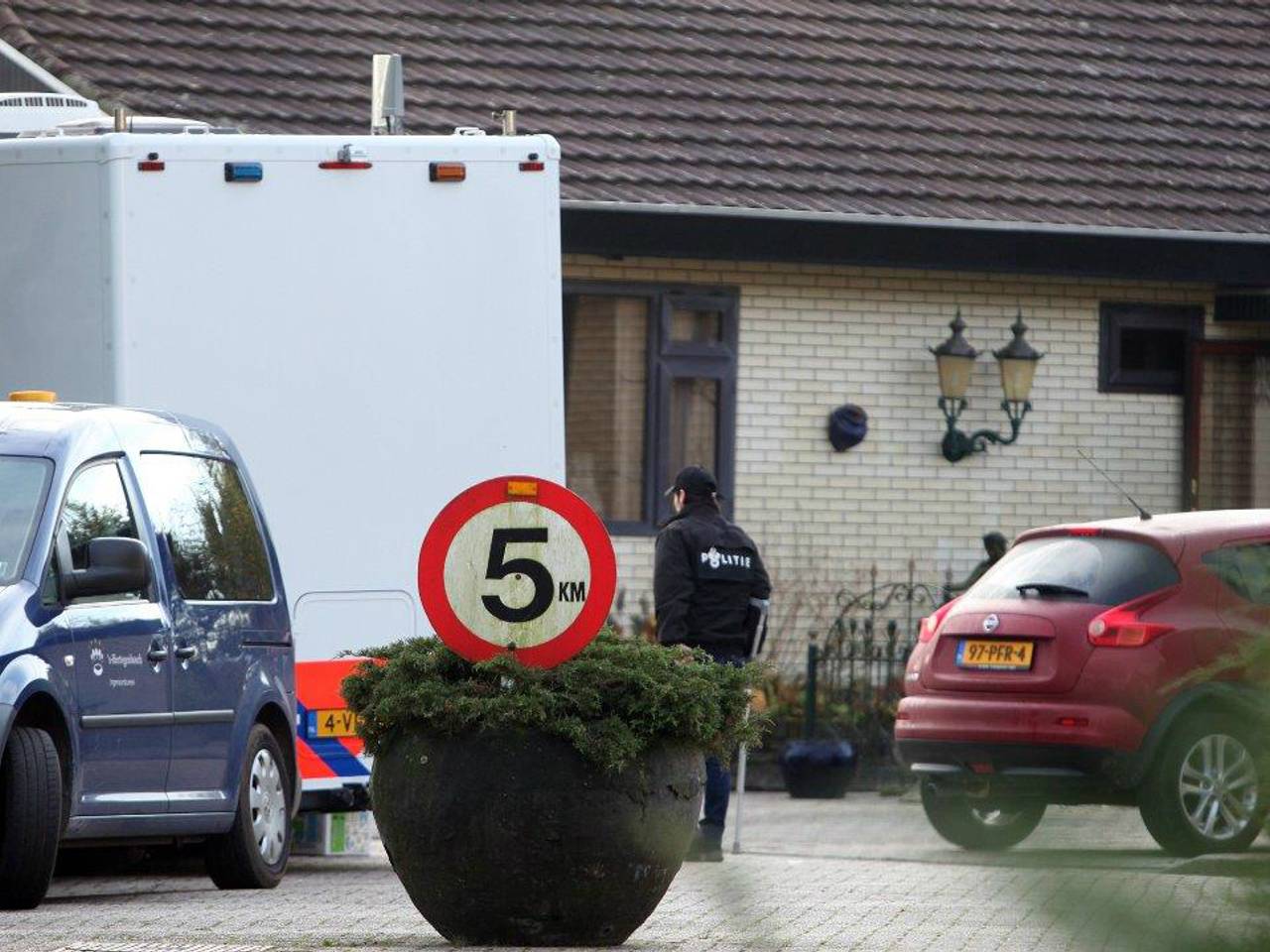 De inval op de Deutersestraat in 2013.