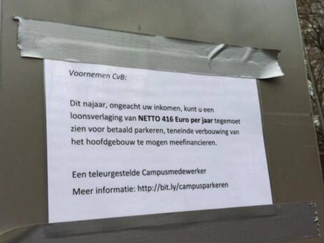 Stil protest Tue personeel bij parkeerslagboom