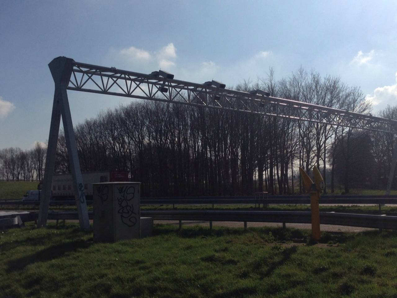 De trajectcontrole op de A58 gaat weer aan.