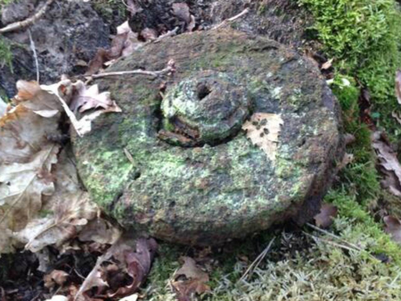 De gevonden landmijn (Foto: Twitter)