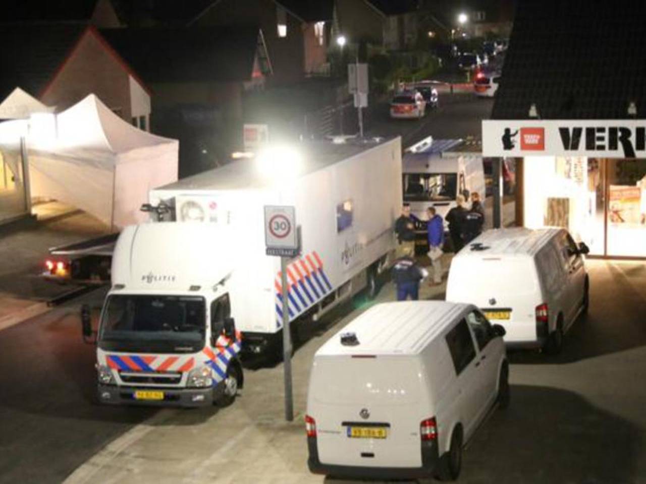 Persconferentie over overval op juwelier in Deurne