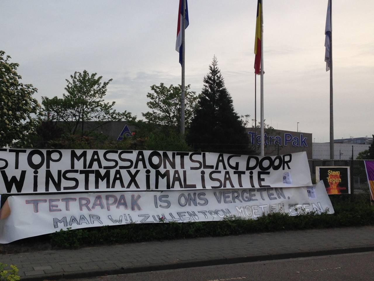 Staking medewerkers Tetra Pak op industrieterrein Moerdijk na twee uur voorbij