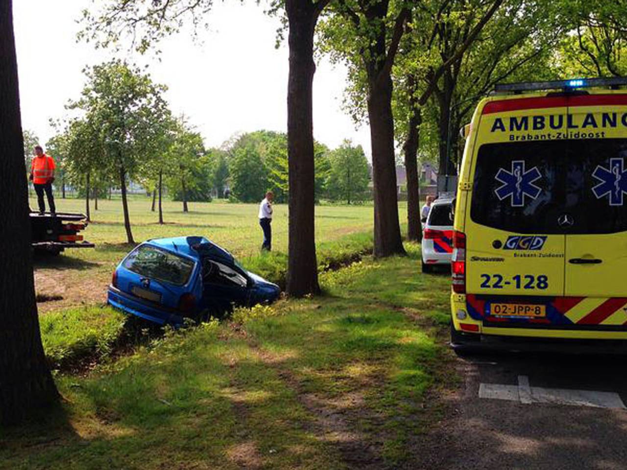 Man gewond geraakt bij ongeluk in Beek en Donk (Foto: Harrie Grijseels / SQ Vision)