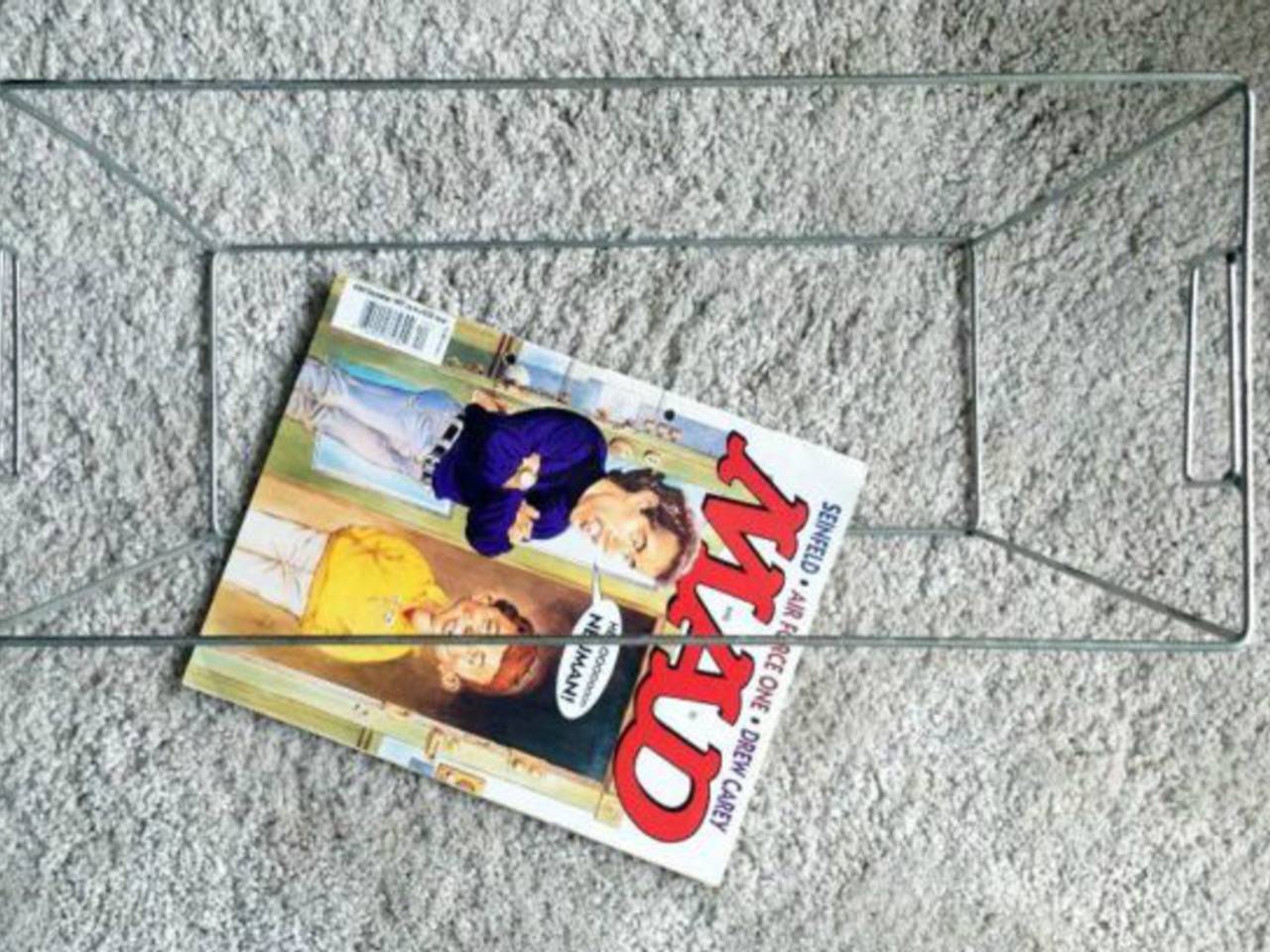 Het inmiddels enigszins beroemde tijdschriftenrek (Bron:Marktplaats.nl)