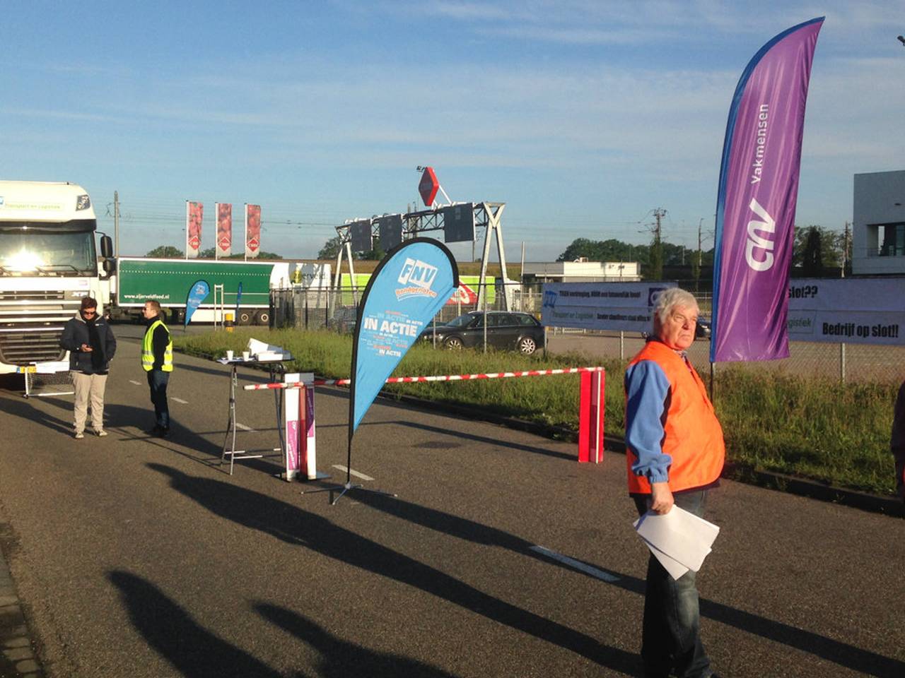 Vrachtwagenchauffeurs voeren actie om hoger loon 