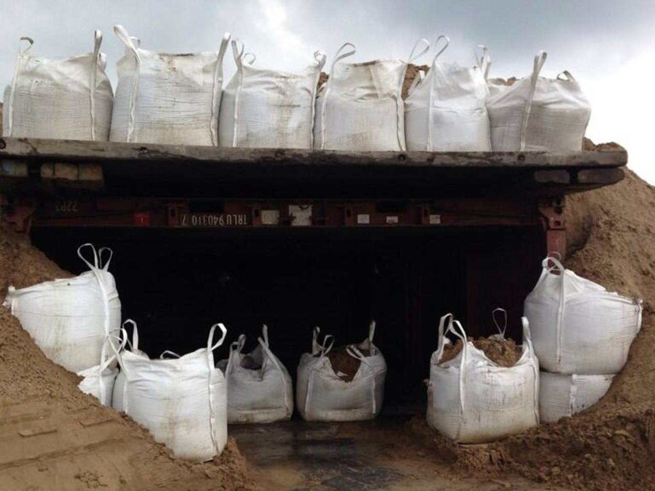 Voorbereidingen op ontmanteling van bommen op vliegbasis Volkel