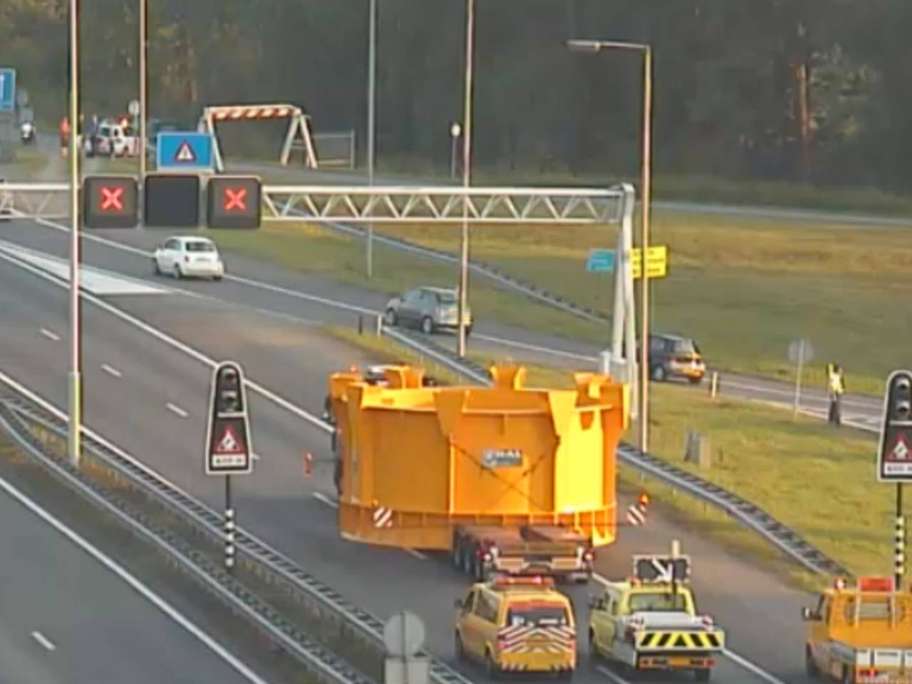 Voertuig wordt weggehaald (bron: VID)