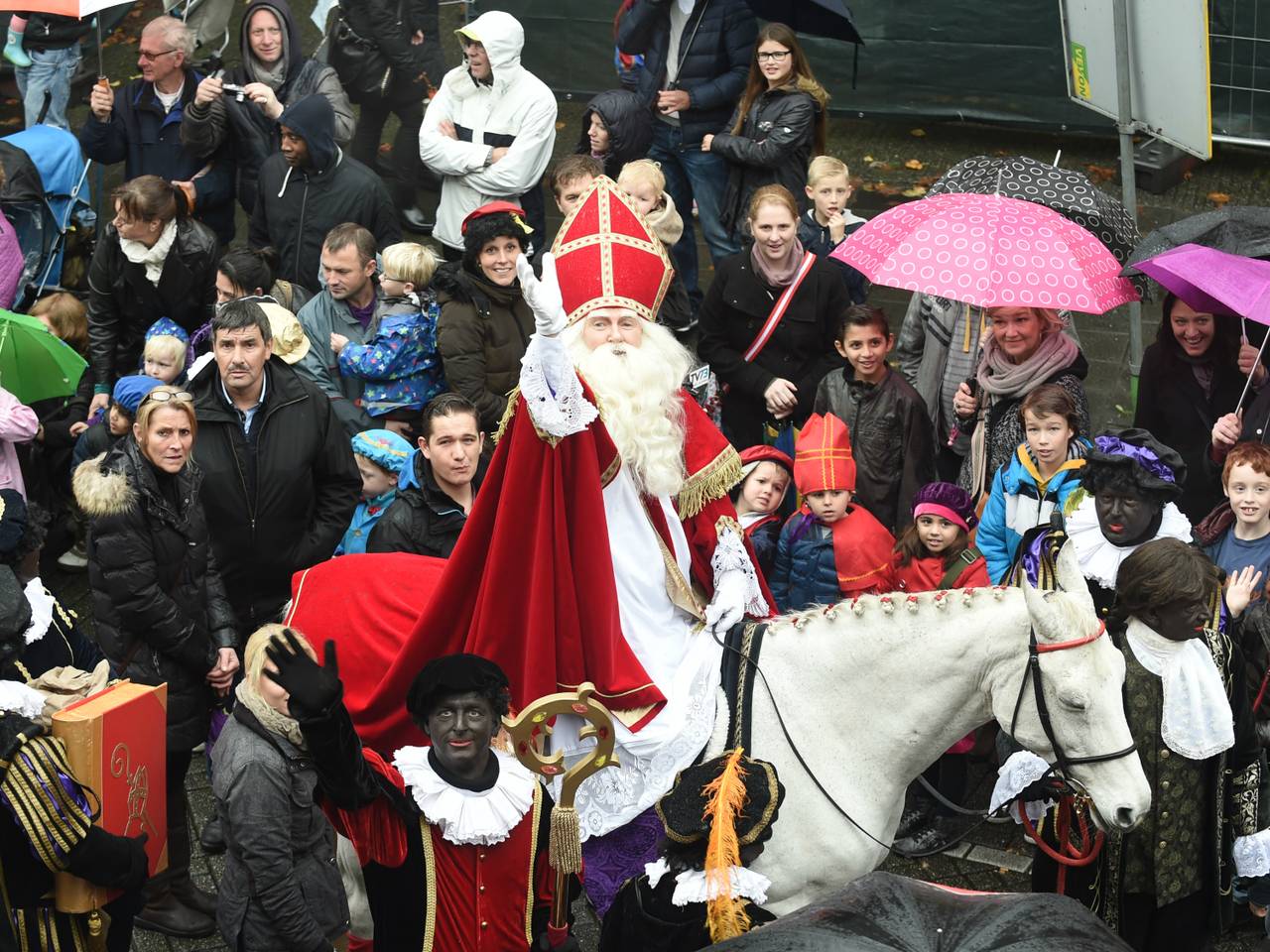 Johnny de Mol in Den Bosch voor speciale trein Sinterklaas