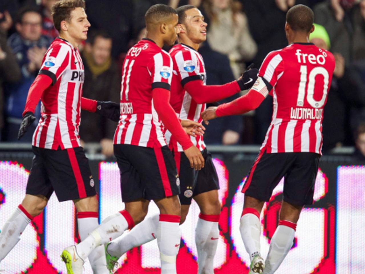 Doelpunt van Depay wordt gevierd