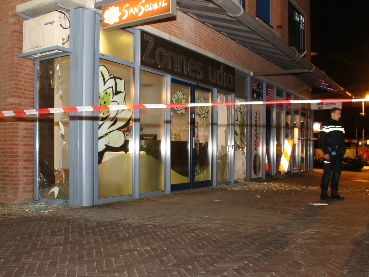 'Aanslag bij zonnestudio SanSoleil in Uden'