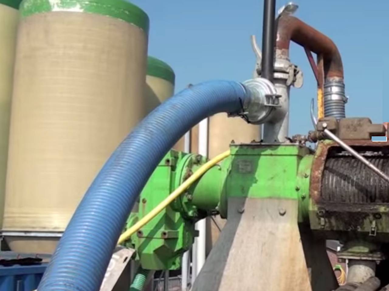 Mestverwerking, een heet hangijzer in Brabant (Foto: archief).